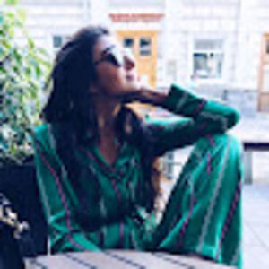 Meet your Posher, Liana